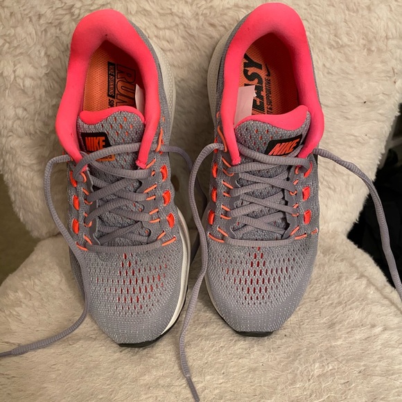 Nike running shoes - Picture 4 of 4